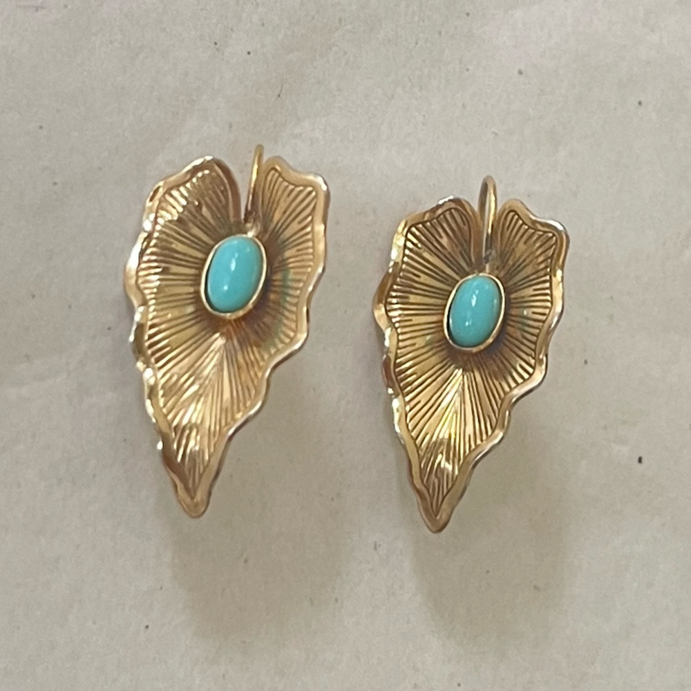 VINTAGE Earrings: Turquoise and Gold Leaf Earrings